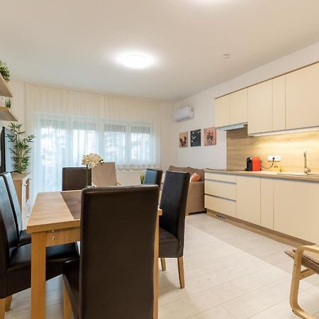 Leda Apartmanok By Bltn שיופוק מראה חיצוני תמונה