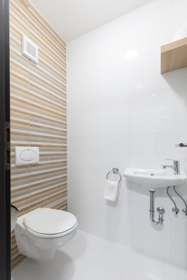 Leda Apartmanok By Bltn שיופוק מראה חיצוני תמונה