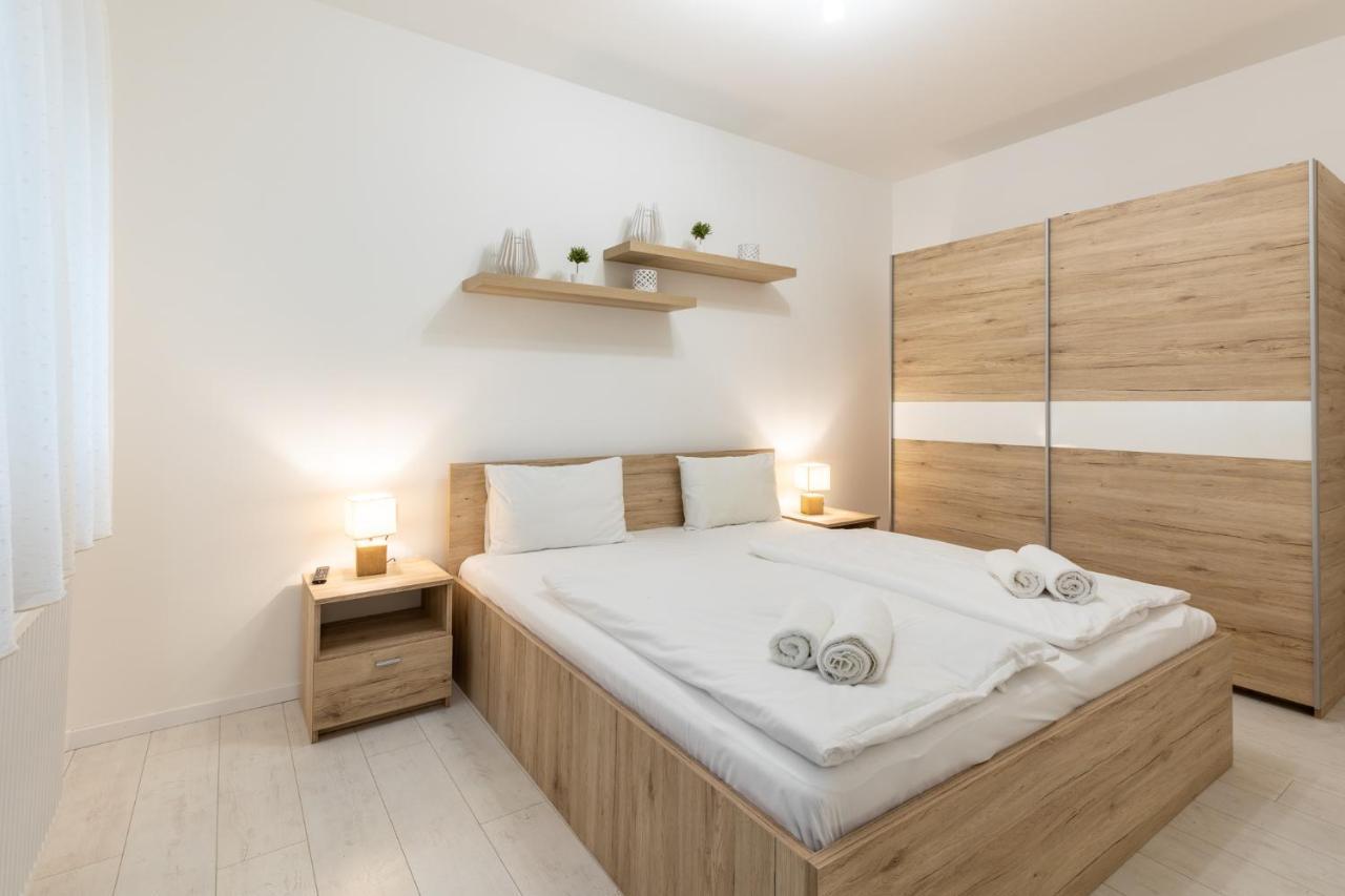 Leda Apartmanok By Bltn שיופוק מראה חיצוני תמונה