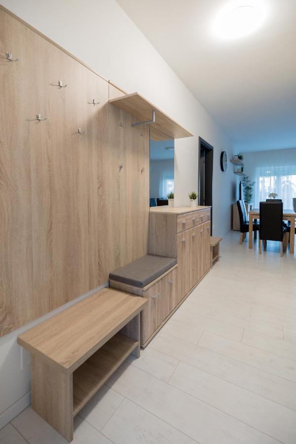 Leda Apartmanok By Bltn שיופוק מראה חיצוני תמונה
