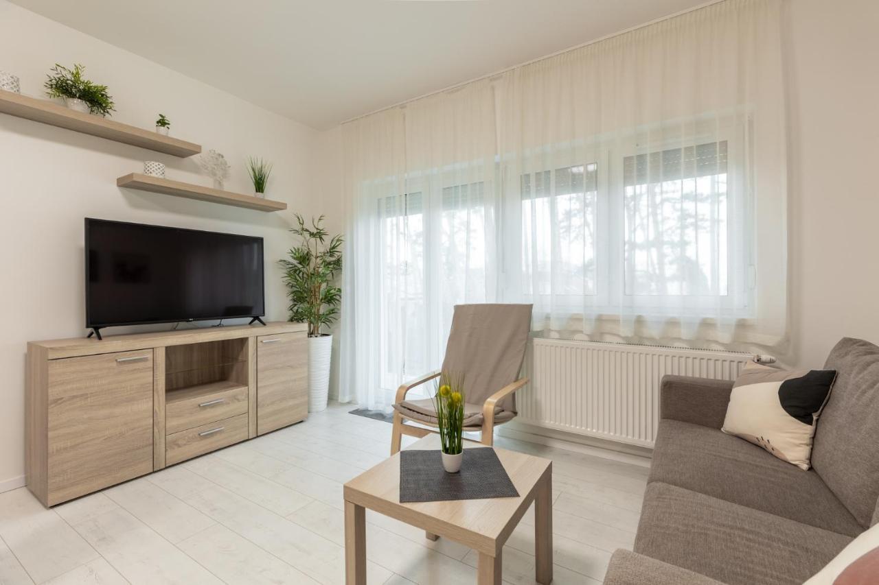 Leda Apartmanok By Bltn שיופוק מראה חיצוני תמונה