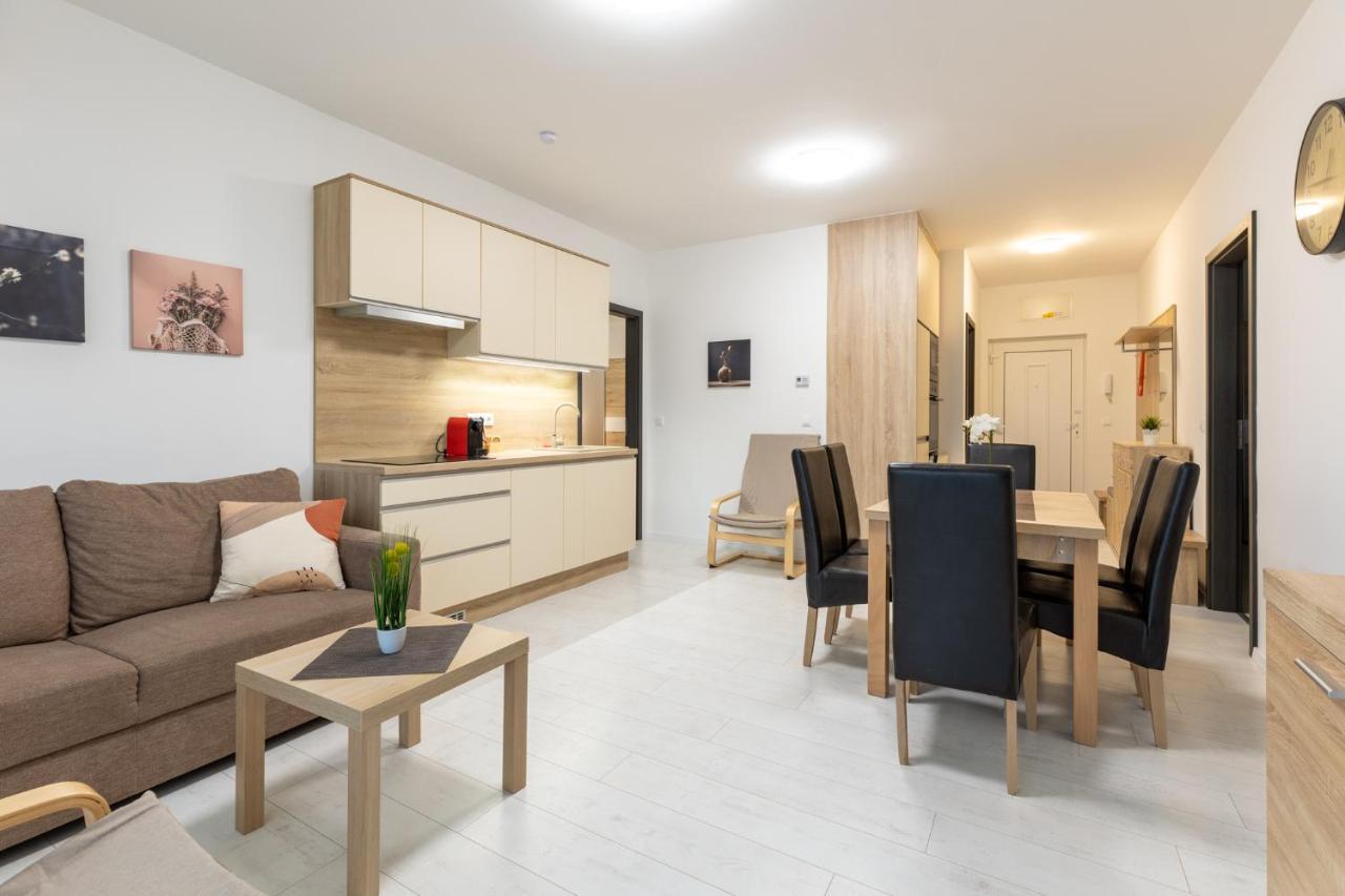 Leda Apartmanok By Bltn שיופוק מראה חיצוני תמונה